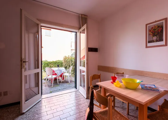 Townhouse With Garden And Pool In Bibione